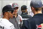 Lewis Hamilton (Mercedes), Esteban Gutierrez (Sauber) und Daniil Kwjat (Toro Rosso) 