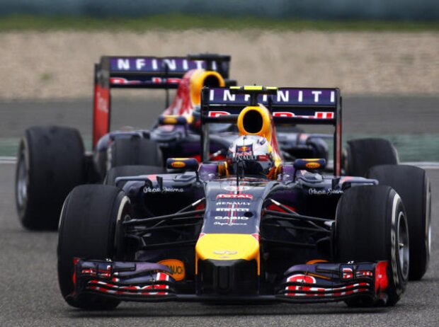 Daniel Ricciardo, Sebastian Vettel Daniel Ricciardo, Sebastian Vettel
