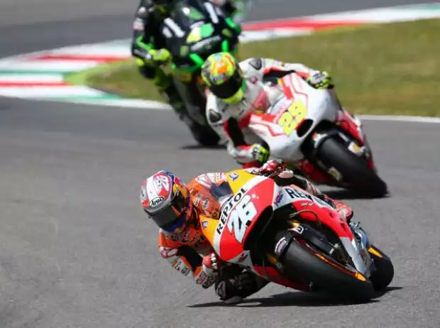Daniel Pedrosa vor Andrea Iannone Titel-Bild zur News: Daniel Pedrosa vor Andrea Iannone