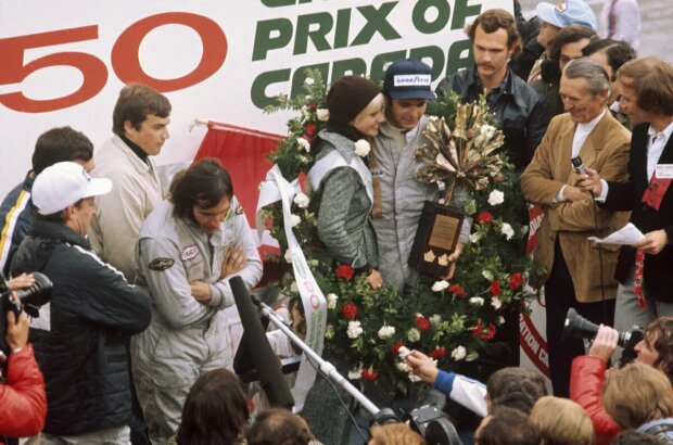 McLaren McLaren Mercedes F1 ~~ McLaren McLaren Mercedes F1 ~~