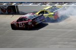 Haarige Situation zwischen Alex Bowman (BK) und Matt Kenseth (Gibbs) 