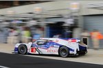 Anthony Davidson, Nicolas Lapierre und Sebastien Buemi (Toyota) 