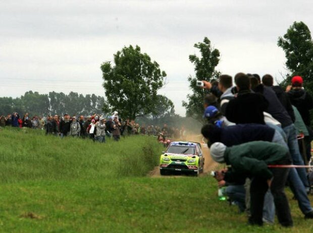 Titel-Bild zur News: Mikko Hirvonen bei der Rallye Polen 2009