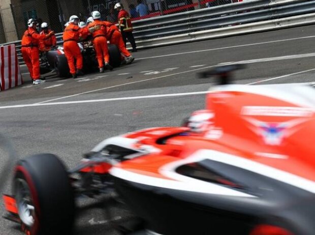 Jules Bianchi, Adrian Sutil Jules Bianchi, Adrian Sutil