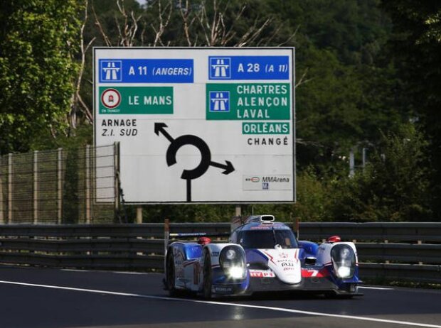 Alexander Wurz, Stephane Sarrazin, Kazuki Nakajima