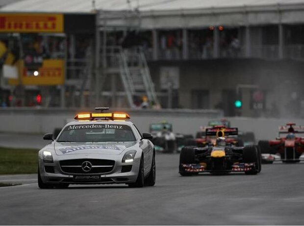 Safety-Car Safety-Car