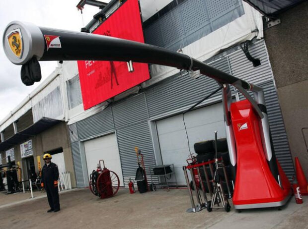 Titel-Bild zur News: Ferrari-Box in Montreal
