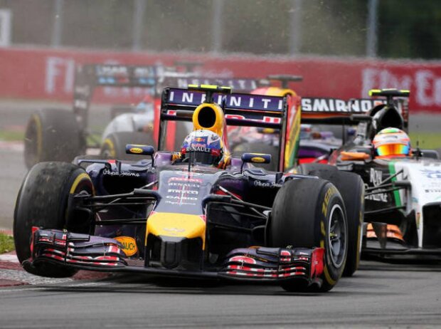Daniel Ricciardo, Sergio Perez Daniel Ricciardo, Sergio Perez