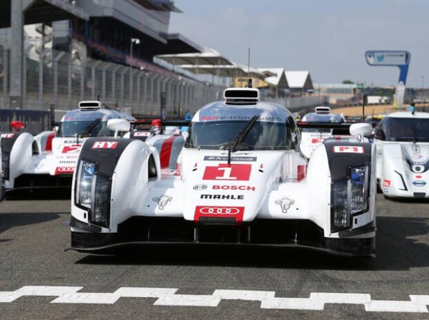 Lucas di Grassi, Loic Duval, Tom Kristensen