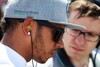 Hamilton will sich nicht auf Rosbergs Pech verlassen