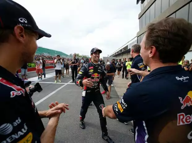Daniel Ricciardo, Sebastian Vettel, Christian Horner Titel-Bild zur News: Daniel Ricciardo, Sebastian Vettel, Christian Horner