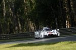 Timo Bernhard, Mark Webber und Brendon Hartley (Porsche) 