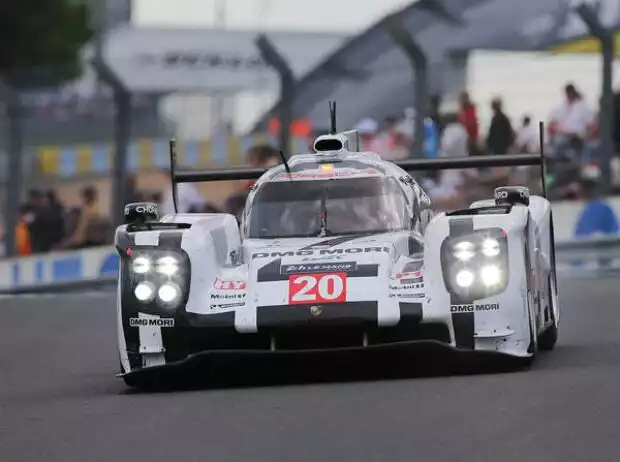 Timo Bernhard, Mark Webber, Brendon Hartley Titel-Bild zur News: Timo Bernhard, Mark Webber, Brendon Hartley