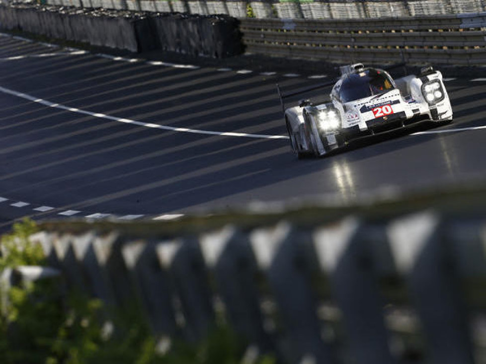 Brendan Roberts, Mark Webber, Timo Bernhard