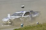 Brian Vickers (Waltrip) crasht in Runde 1