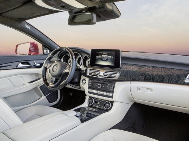 Mercedes-Benz CLS Mercedes-Benz CLS