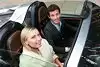 Bild zum Inhalt: Tennisstars fahren im Porsche vor
