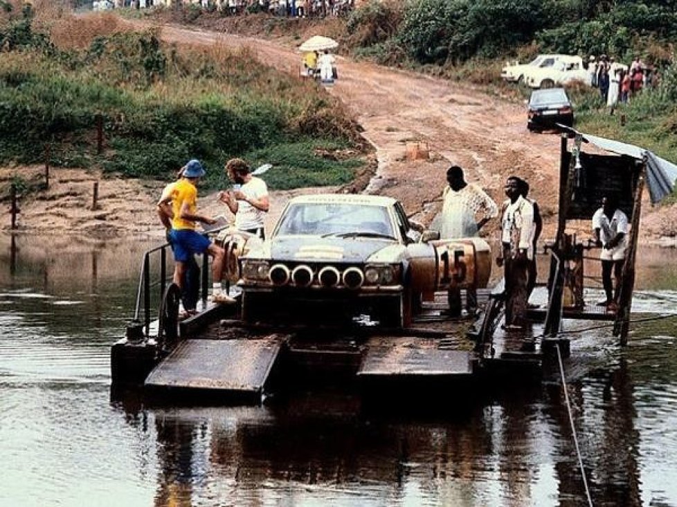 12. Bandama Rallye, Côte d?Ivoire, (Elfenbeinküste), 9. - 14. Dezember 1980. Das Team Jorge Recalde / Nestor Straimel erringt mit einem Mercedes-Benz Typ 500 SLC Rallyefahrzeug den 2. Platz
