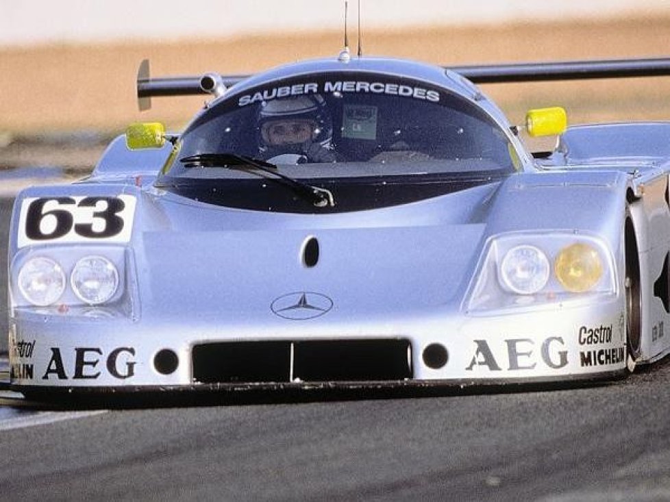 24 Stunden von Le Mans, 10./11. Juni 1989. Sauber-Mercedes Gruppe-C-Rennsportwagen C 9. Startnummer 63 - Sieger: Jochen Mass / Manuel Reuter