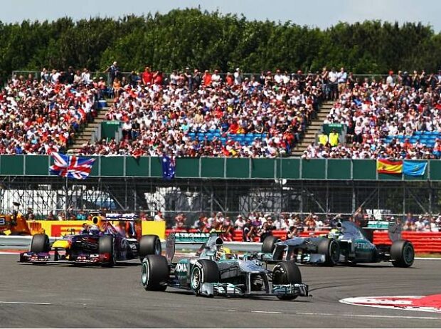 Sebastian Vettel, Nico Rosberg, Lewis Hamilton Sebastian Vettel, Nico Rosberg, Lewis Hamilton