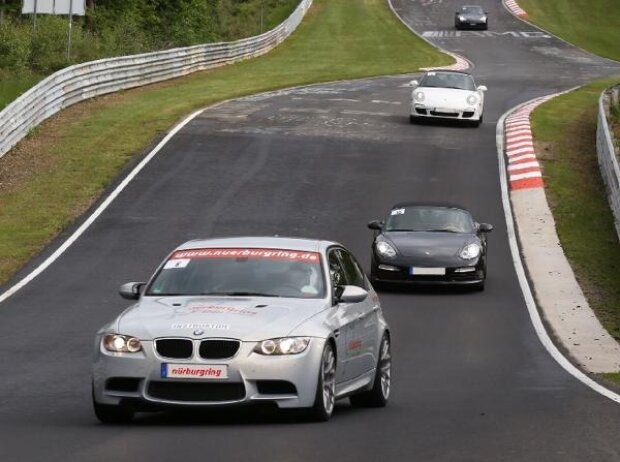 Verbessern Sie Ihre Fahrtechnik auf der härtesten Rennstrecke der Welt!