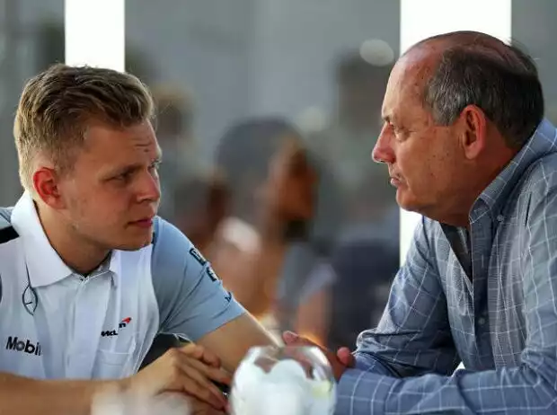 Titel-Bild zur News: Kevin Magnussen, Ron Dennis