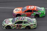 Kyle Busch (Gibbs) und Danica Patrick (Stewart/Haas)