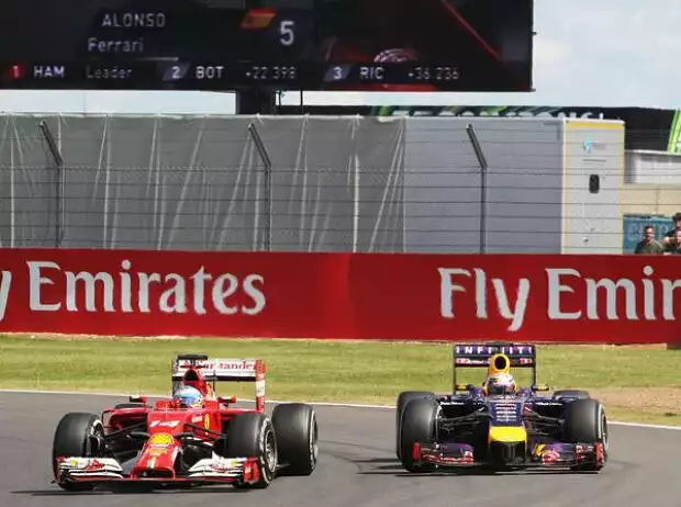 Fernando Alonso, Sebastian Vettel Titel-Bild zur News: Fernando Alonso, Sebastian Vettel