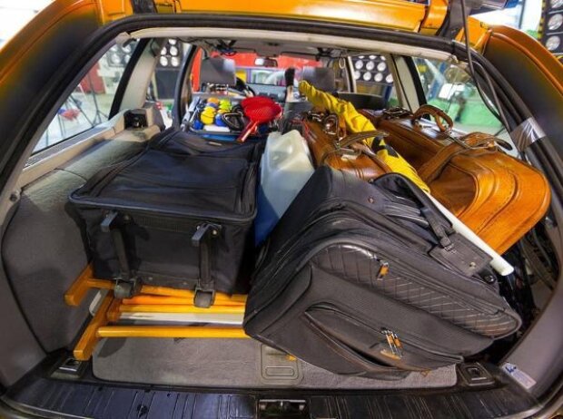Loses Urlaubsgepäck kann bei einem Unfall zur tödlichen Gefahr werden 