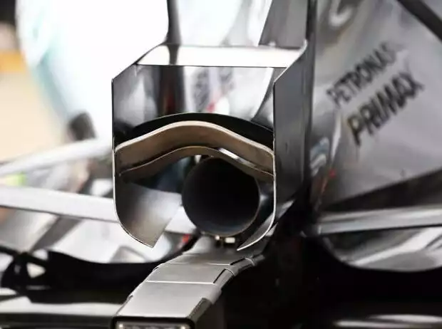 Auspuff des Mercedes F1 W05 Hybrid Titel-Bild zur News: Auspuff des Mercedes F1 W05 Hybrid