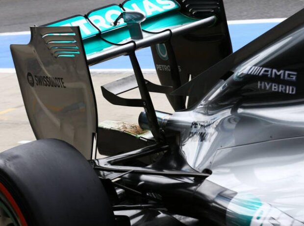 Neuer Monkey-Seat am Mercedes von Nico Rosberg