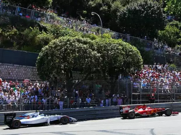 Valtteri Bottas, Kimi Räikkönen Titel-Bild zur News: Valtteri Bottas, Kimi Räikkönen