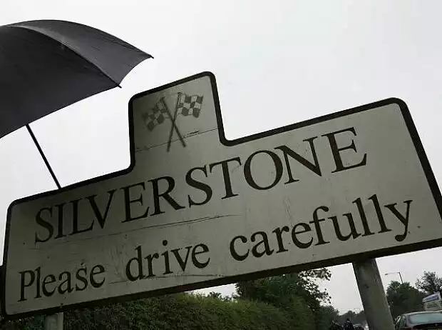 Silverstone: Please drive carefully! Titel-Bild zur News: Silverstone: Please drive carefully!