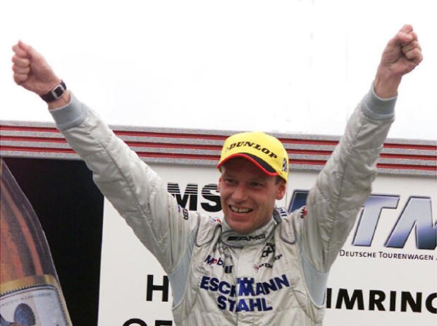 Bernd Mayländer gewinnt das DTM-Saisonfinale 2001
