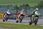 Hiroshi Aoyama vor Stefan Bradl und Karel Abraham 