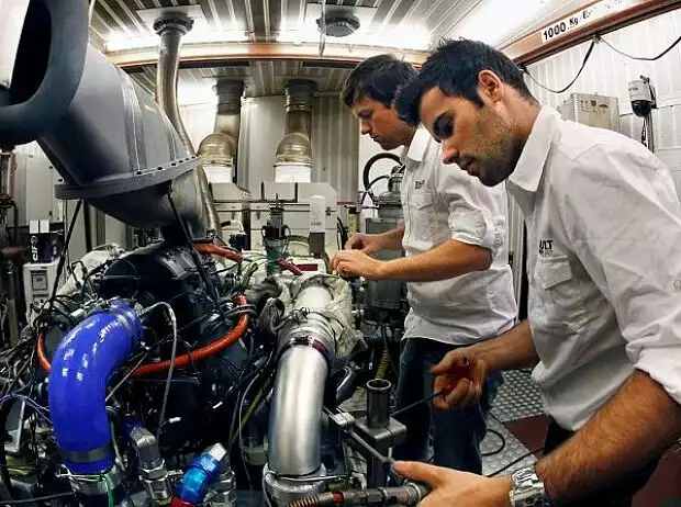 Titel-Bild zur News: Renault, Fabrik, Prüfstand, V6-Turbo