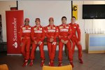 Marc Gene, Kimi Räikkönen (Ferrari), Fernando Alonso (Ferrari) und Jules Bianchi (Marussia) 