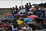 Regen: Die Fans in Toronto harren aus