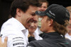 Bild zum Inhalt: Als Toto Wolff 50 Euro an Nico Rosberg verlor