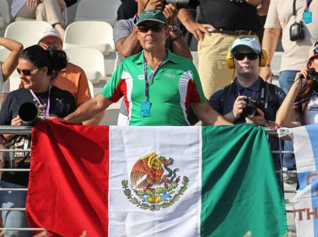 Titel-Bild zur News: Mexiko-Flagge