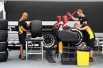 Pirelli-Mechaniker bei der Arbeit