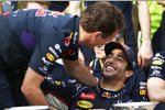 Daniel Ricciardo (Red Bull) und Christian Horner 