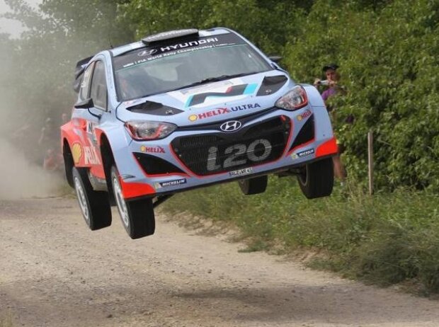 Thierry Neuville, Nicolas Gilsoul