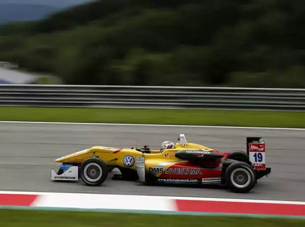 Antonio Giovinazzi Titel-Bild zur News: Antonio Giovinazzi