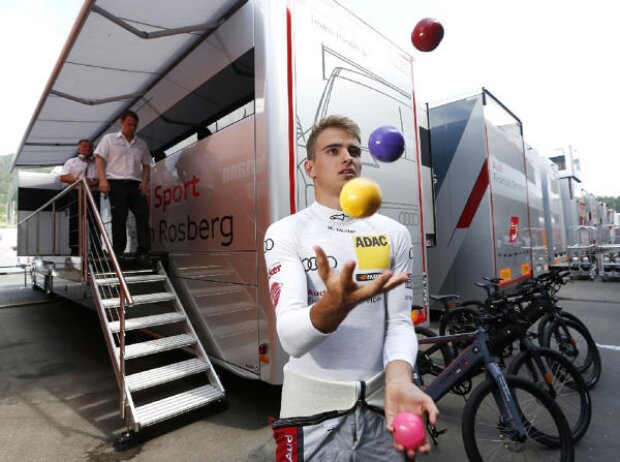 Titel-Bild zur News: Nico Müller, jonglieren