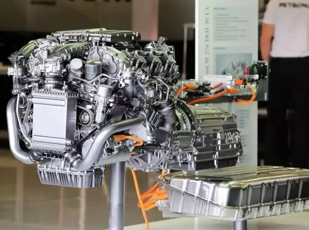Titel-Bild zur News: Mercedes-Motor