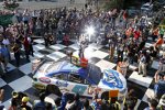 A.J. Allmendinger (JTG) erstmals in der Victory Lane eines Sprint-Cup-Rennens