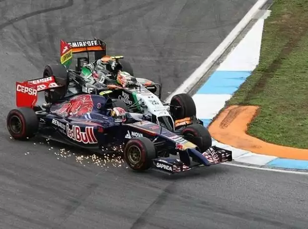 Titel-Bild zur News: Daniil Kwjat, Sergio Perez