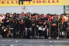 Bild zum Inhalt: Formel-1-Live-Ticker: Tag 23.471 - Ferrari geht ein Licht auf