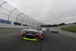 Jeff Gordon (Hendrick) führt unter Gelb